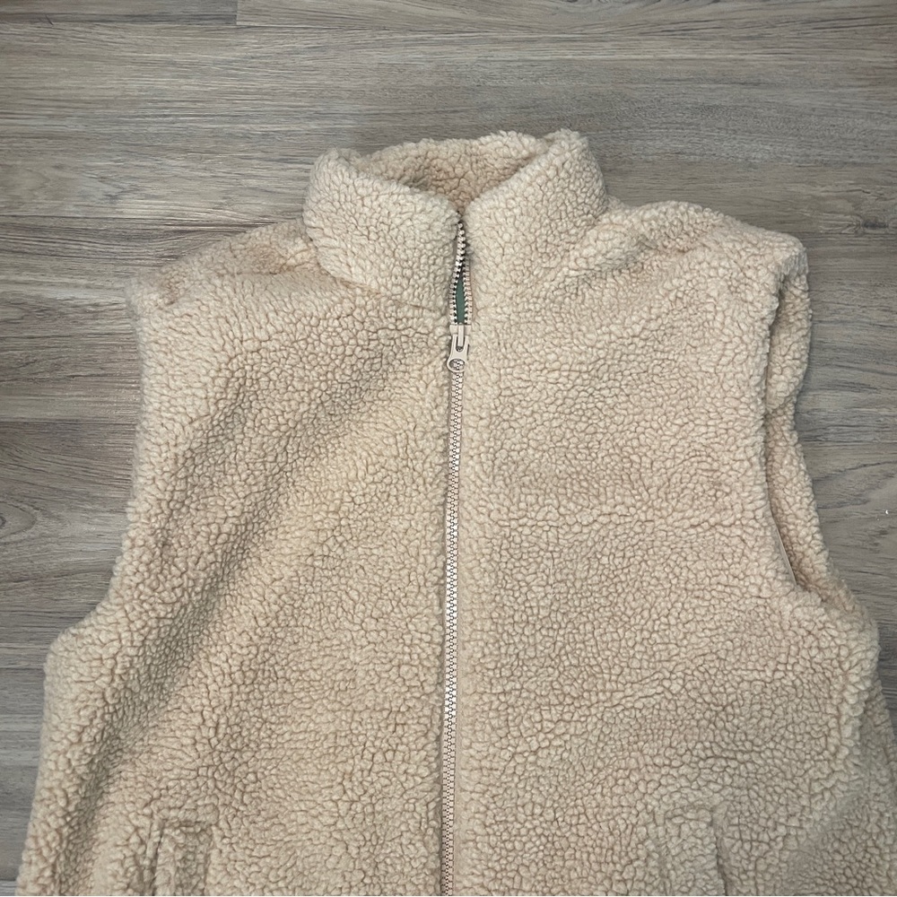 H&M Divided Fleece Vest Size Small NWT - Picture 8 of 8